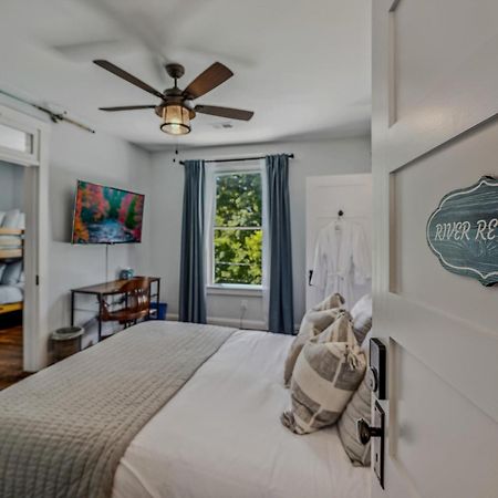 The Grand Castalian Inn Bed And Breakfast เบิร์กลีย์สปริงส์ ภายนอก รูปภาพ