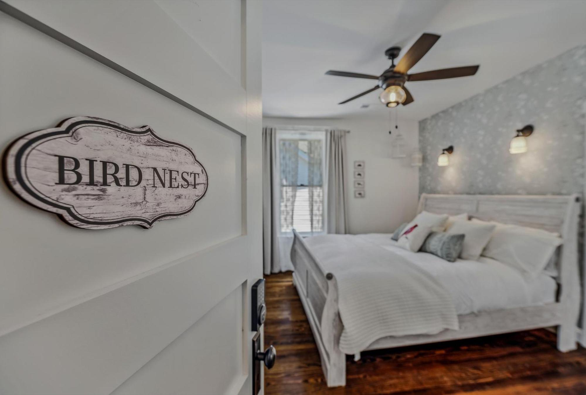 The Grand Castalian Inn Bed And Breakfast เบิร์กลีย์สปริงส์ ภายนอก รูปภาพ
