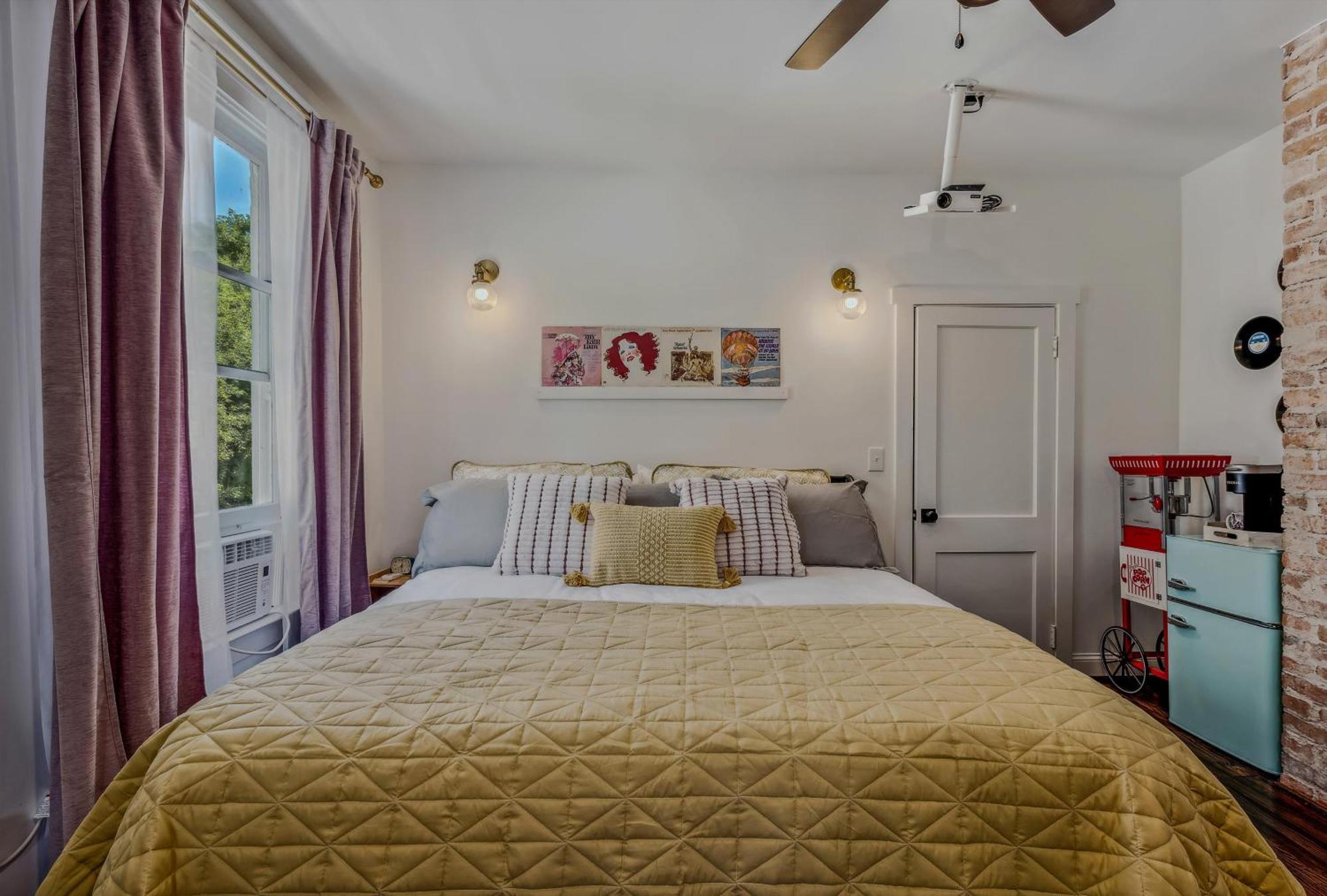 The Grand Castalian Inn Bed And Breakfast เบิร์กลีย์สปริงส์ ภายนอก รูปภาพ